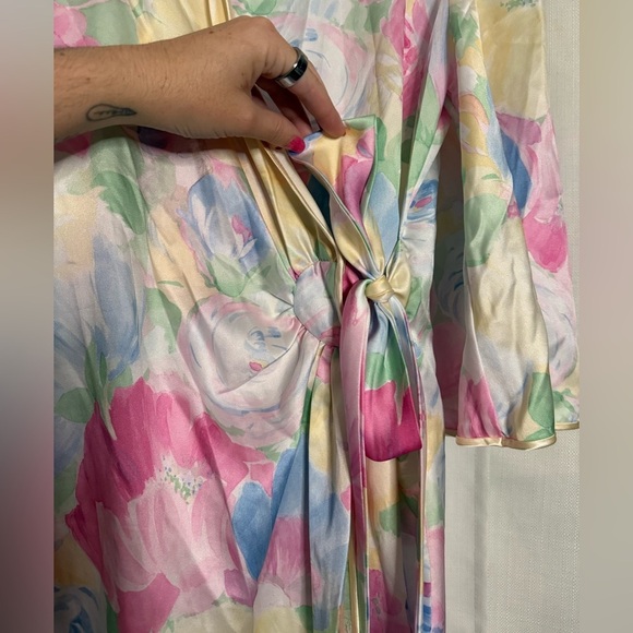 Vintage Lucie Ann Satin Pastel Floral Robe Neglige Medium - Picture 6 of 13